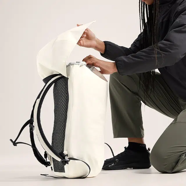 Arcteryx GRANVILLE 25L Logo