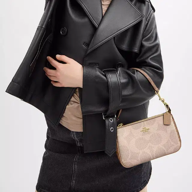 COACH Nolita 19 In Blocked