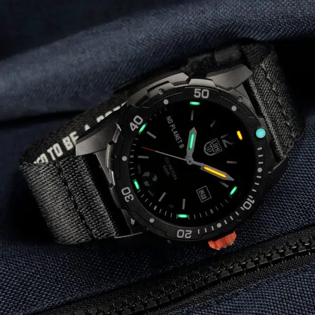 LUMINOX 200 42mm