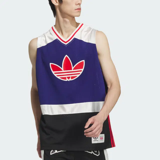 adidas V