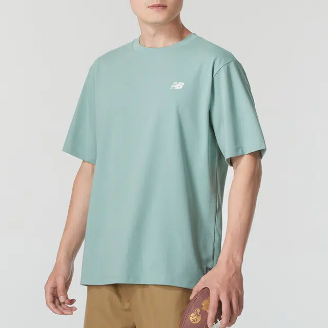 New Balance logoT