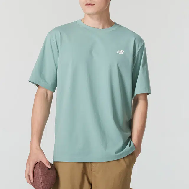 New Balance logoT