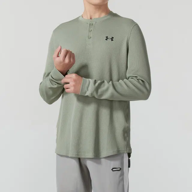 Under Armour T