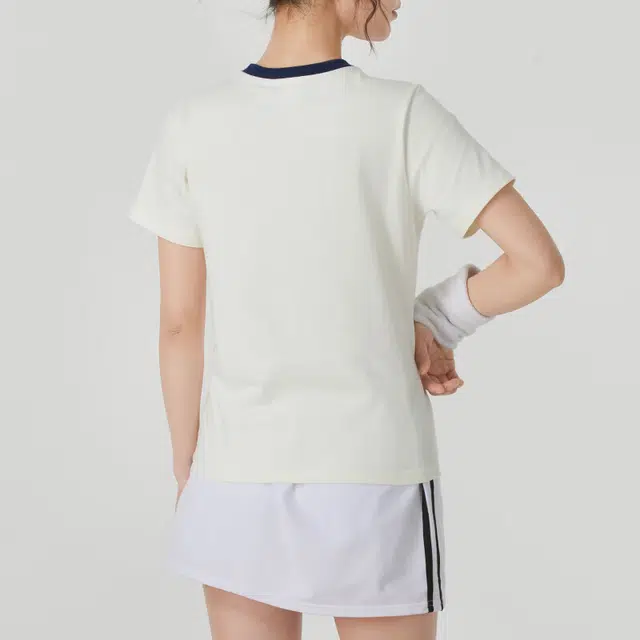 adidas T