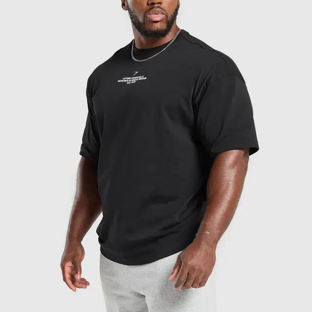 GYMSHARK T
