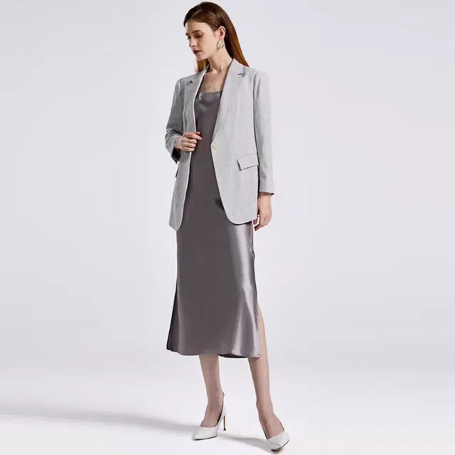 NINE WEST