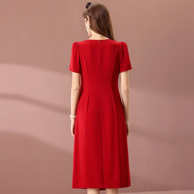 粉红玛琍 纯色简约舒适短袖连衣裙 女款 红色