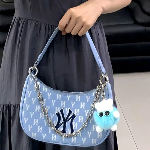 MLB N
