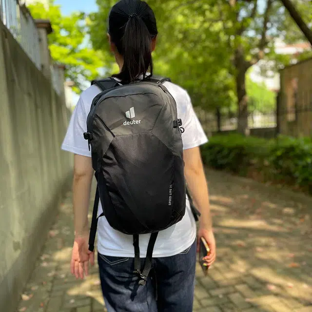 DEUTER 21