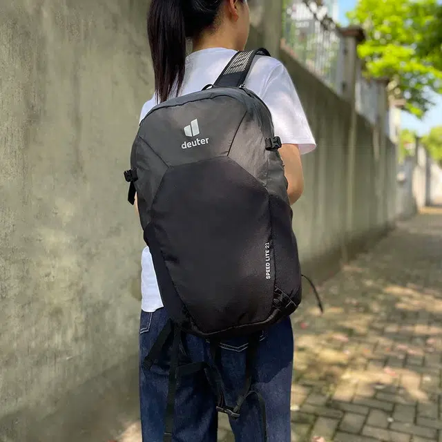 DEUTER 21