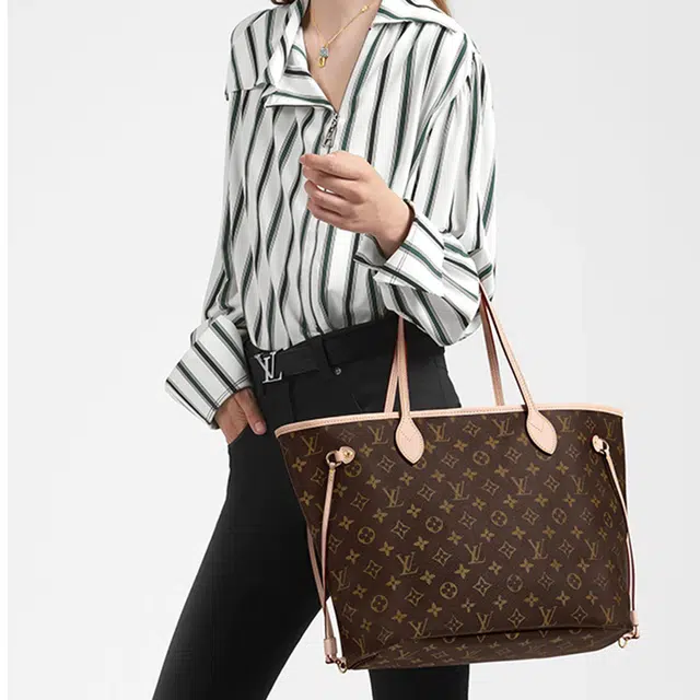 LOUIS VUITTON NEVERFULL MM Tote
