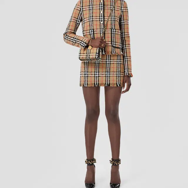 Burberry Lola