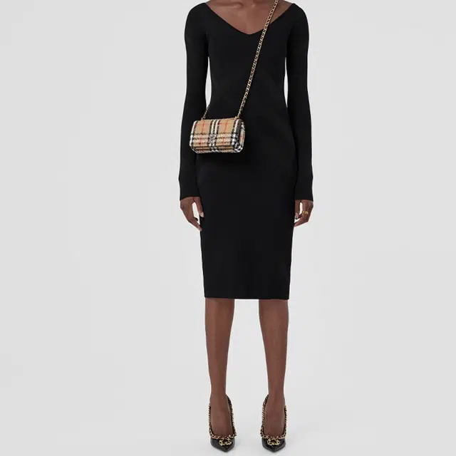 Burberry Lola