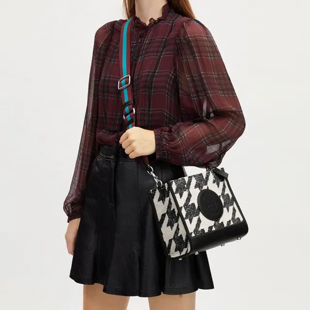 COACH Dempsey 22 Logo Tote