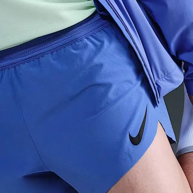 Nike AEROSWIFTDri-FIT ADV -411