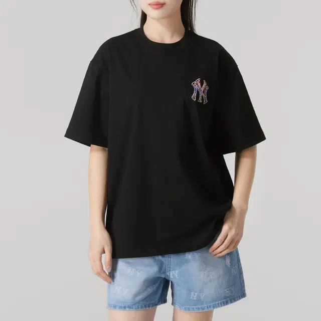 MLB T