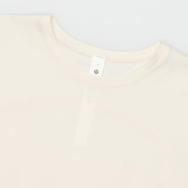 lululemon Run and Train High Neck T WHTO