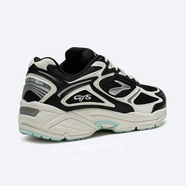 Brooks Adrenaline GTS 4