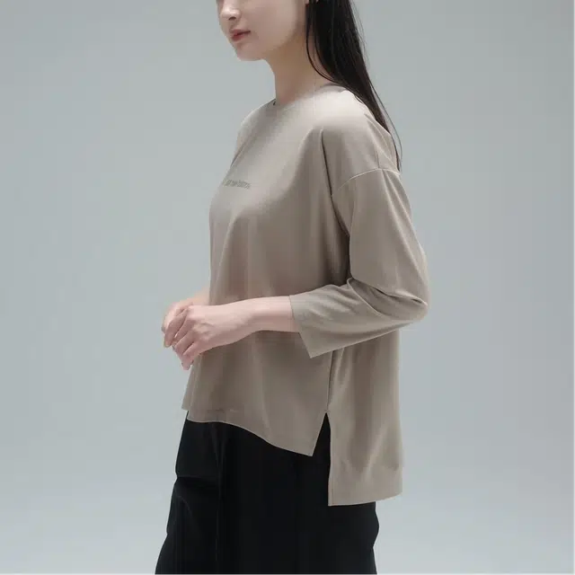 New Balance Met24 Bracelet Sleeve Pullover T