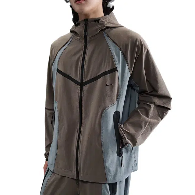 Nike WINDRUNNER SS25 Tech Dri-FIT Swoosh