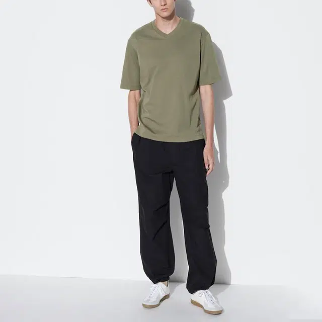 UNIQLO V T