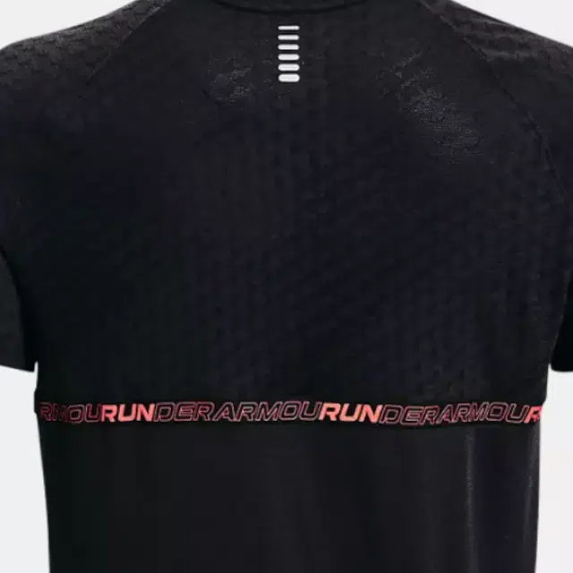 Under Armour T