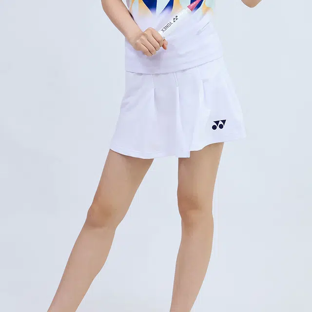 YONEX