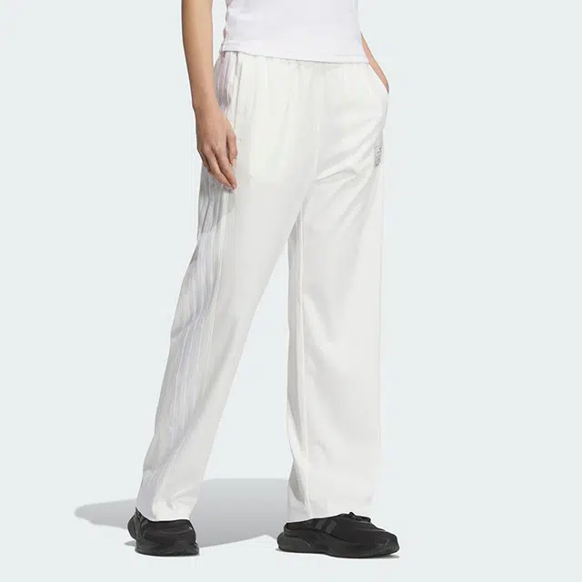 adidas GRAPHIC KNIT JOGGERS