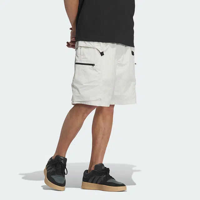 adidas FUTURE STYLE WOVEN SHORTS logo