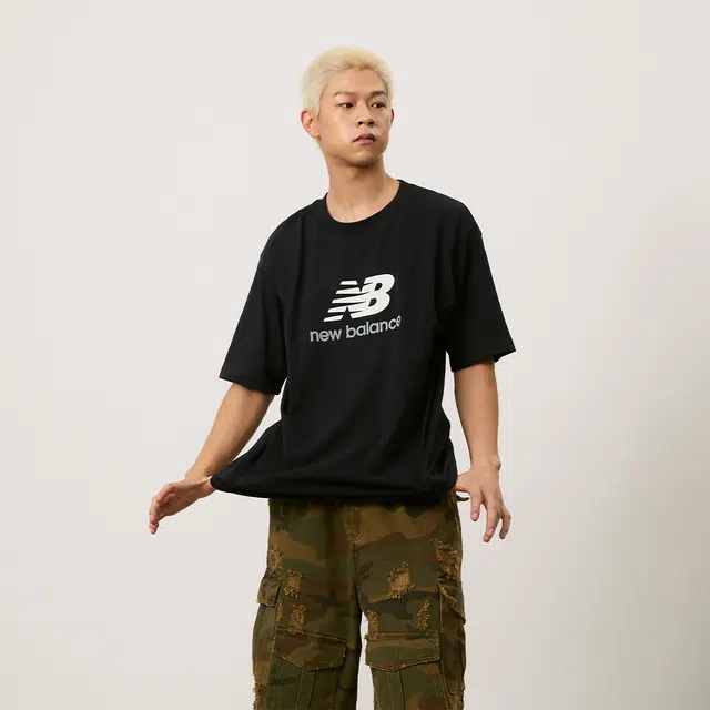 New Balance Logo T