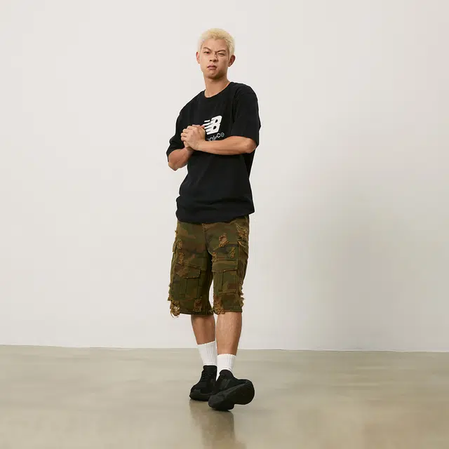 New Balance Logo T