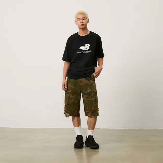 New Balance Logo T