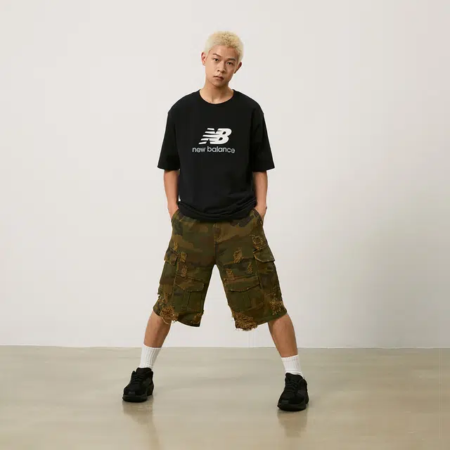 New Balance Logo T