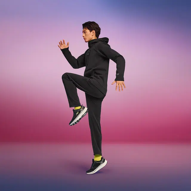 Skechers
