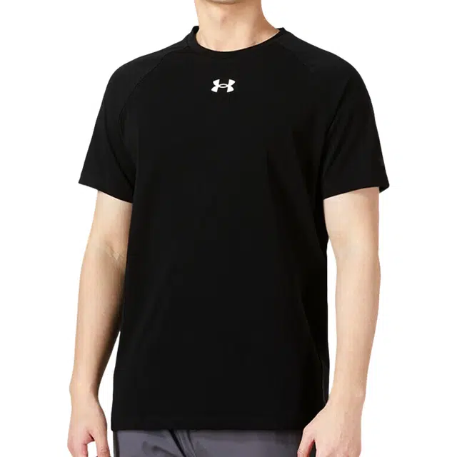 Under Armour Logo T