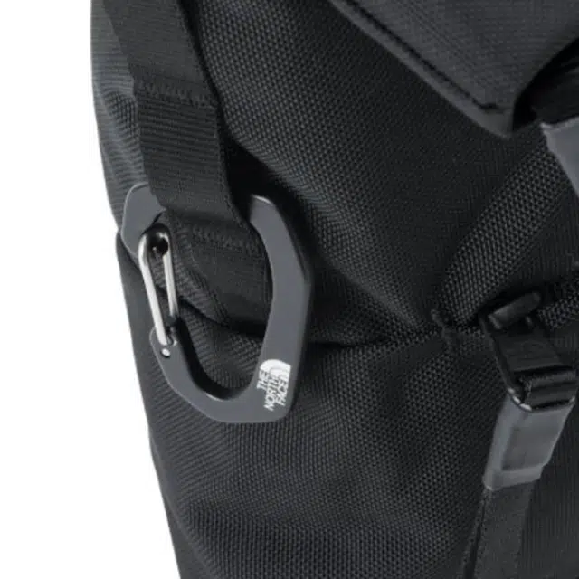 THE NORTH FACE 8L