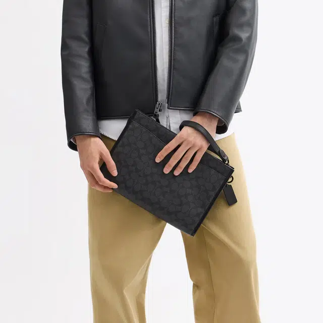 COACH CharterSignature 30