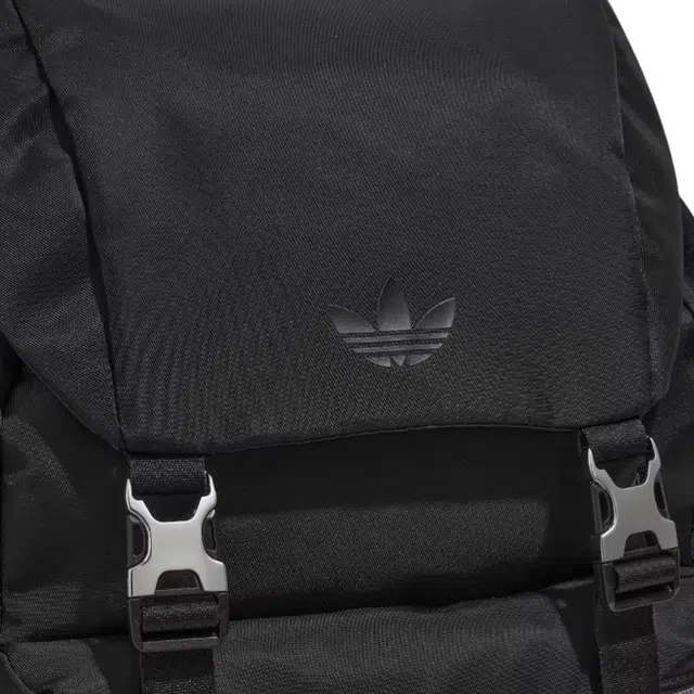 adidas FLIP
