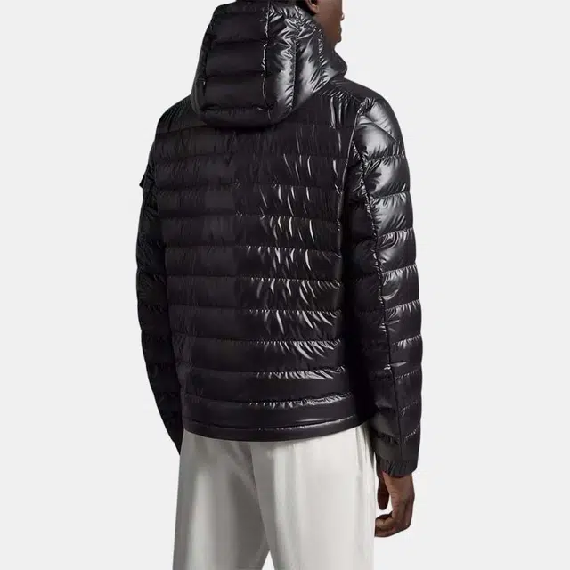 Moncler SS23 LAUROSLogo