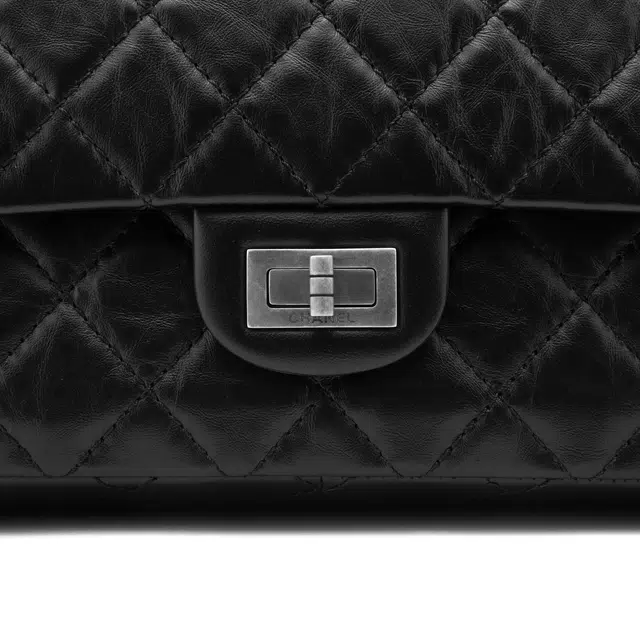 CHANEL 2.55