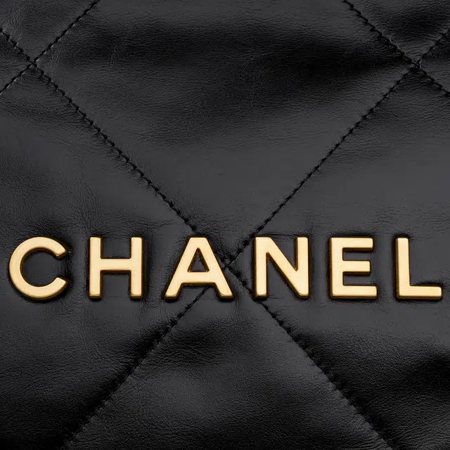 CHANEL 22Bag Tote