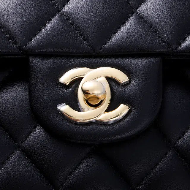 CHANEL Classic Flap CF
