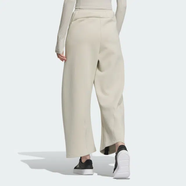 adidas FW24 FUTURE STYLE PRE WOVEN Logo
