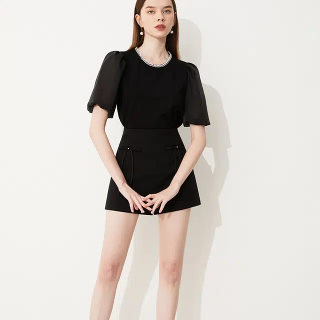 Caroline SS23 T
