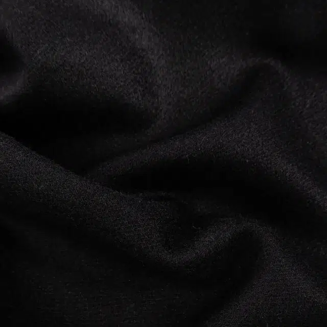 阿玛尼 流苏细节 羊绒 绒线围巾 男款 黑色
