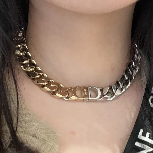 DIOR