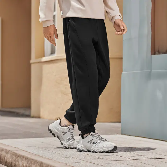 Skechers