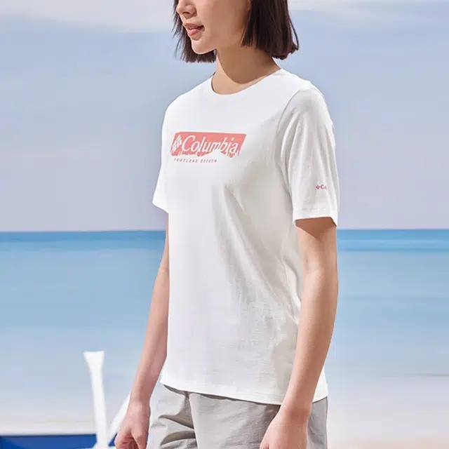 Columbia Logo T