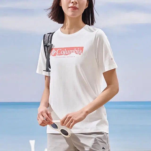 Columbia Logo T