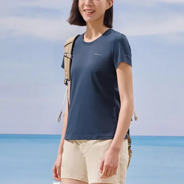 Columbia Logo T